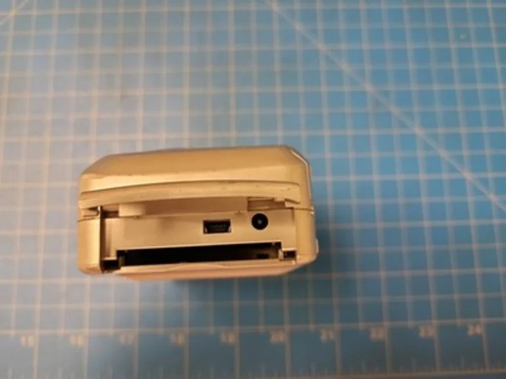 HP Photosmart 318 Digital Camera C8900A Vintage Point Shoot Untested
